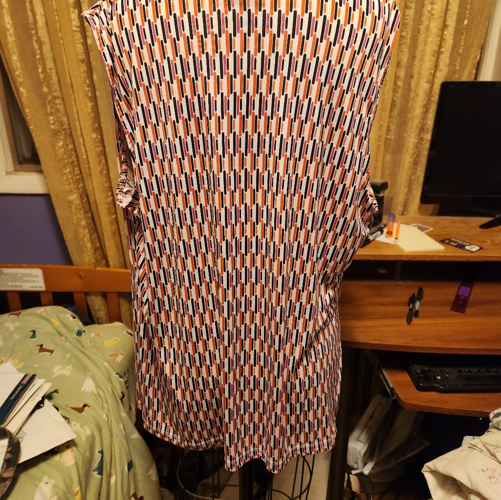 Sleeveless Work Top - Picture 4 of 4